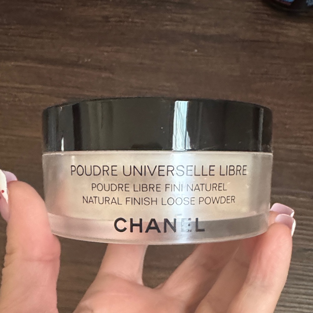 CHANEL Poudre Universelle Libre - Natural Finish